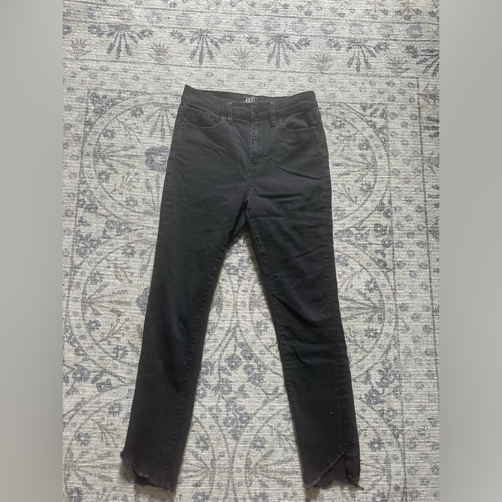 Urban Outfitters BDG Twig High Rise Cropped Skinny Jean w/Frayed Ankle